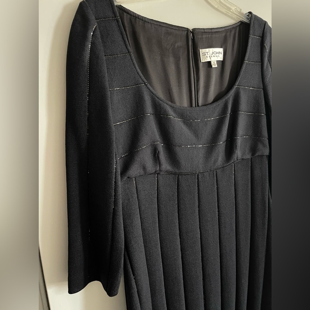 St. John Evening Scoop Neck Black Dress. Size 8 - Picture 4 of 8